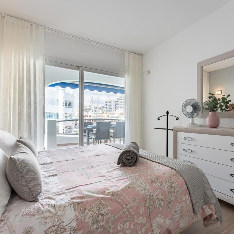 Luxury Marine Apartment Wifi - Two-Bedroom Deluxe Apartment with Ocean View - 11