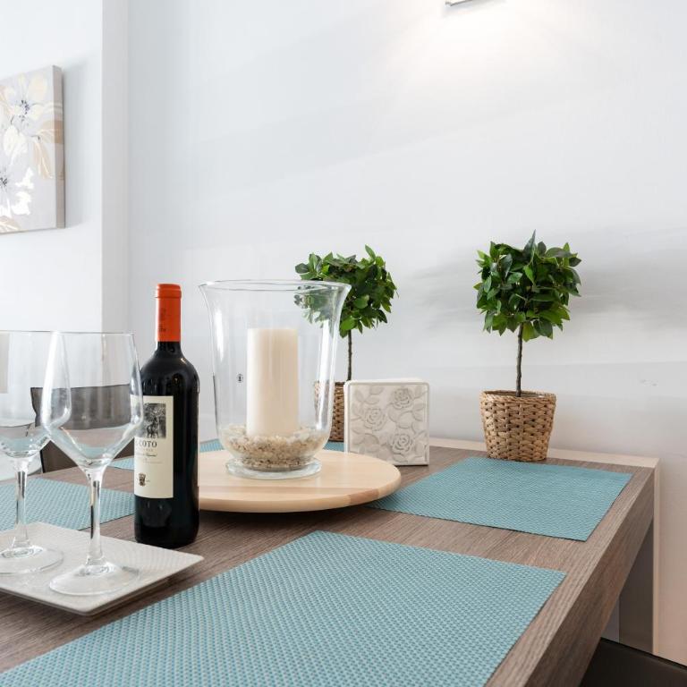 Luxury Marine Apartment Wifi - Two-Bedroom Deluxe Apartment with Ocean View - 8
