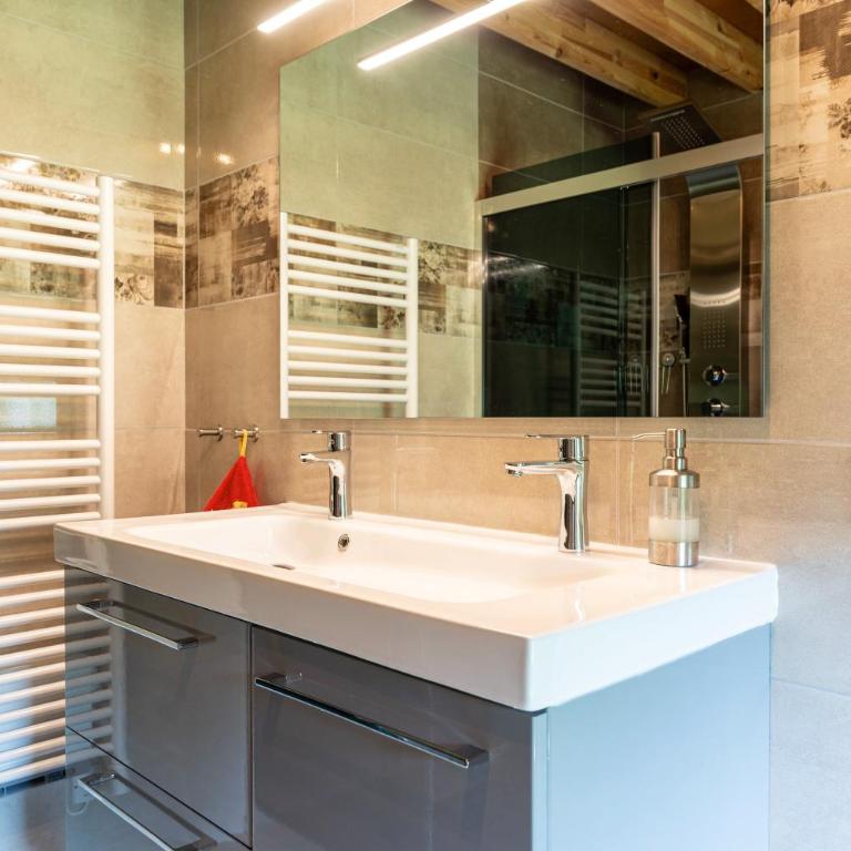 Les Bellevues - Chambre Quadruple avec Douche - 16
