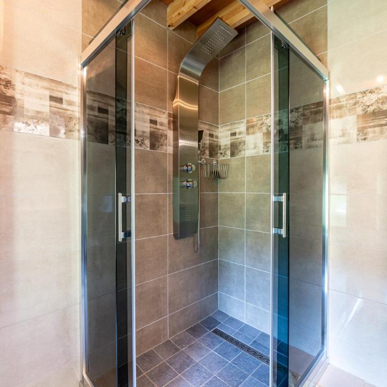 Les Bellevues - Chambre Quadruple avec Douche - 13