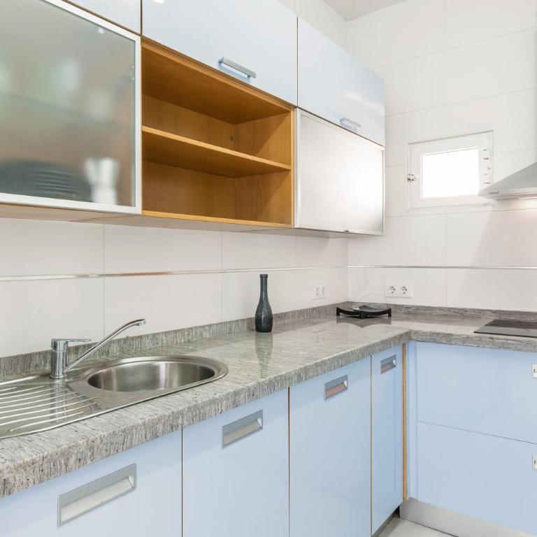 Apartamentos Calesas - Apartamento Deluxe de 2 dormitorios con balcón - 7