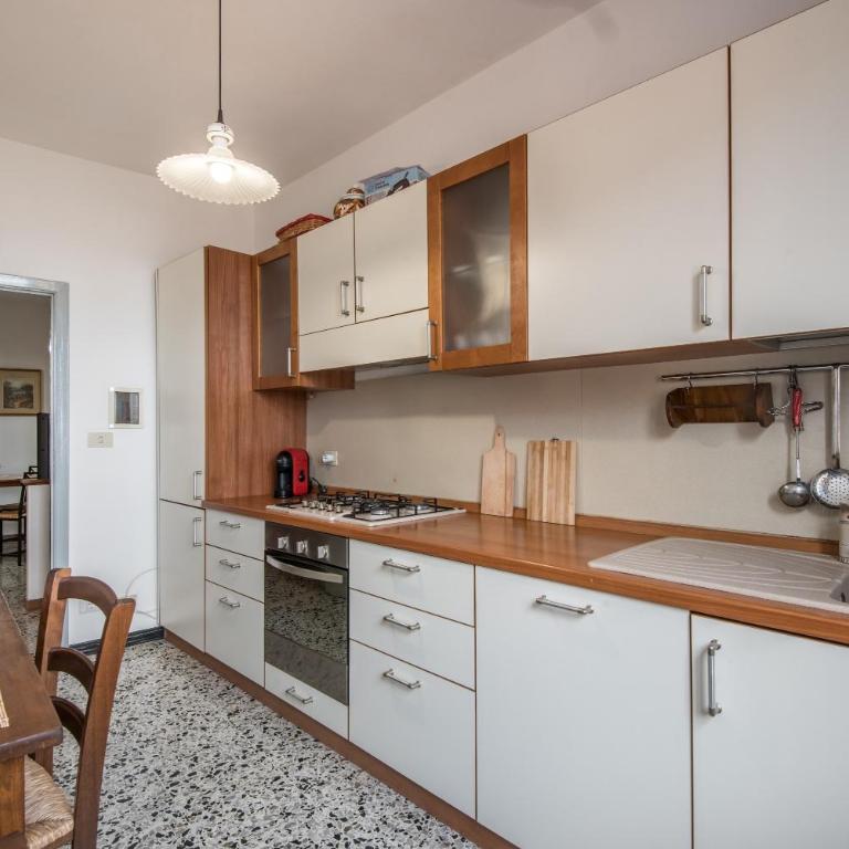 Lo Zio Ezio - Appartamento con 2 Camere da Letto e con Vista Montagna - 7