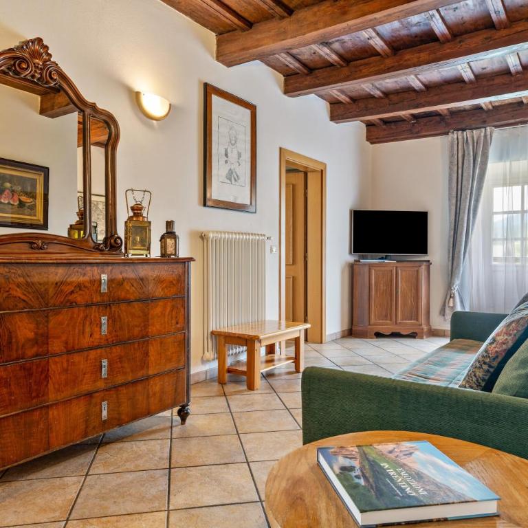 Luxe Historic Chateau Ciasa Soldà 2 - Appartamento Superior con Balcone - 13