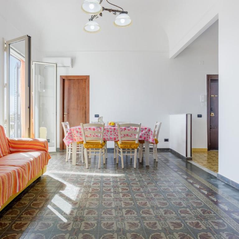 Cla e Max - Three-Bedroom House - 7