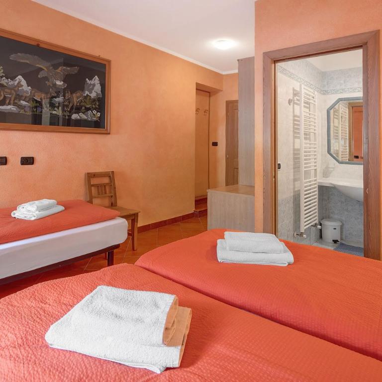 Appartamenti Chestel - Appartamento Deluxe con 2 Camere da Letto e Vista Giardino - 12