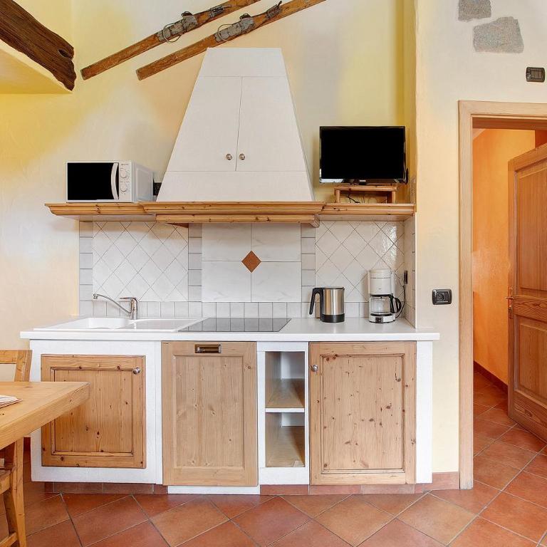 Appartamenti Chestel - Appartamento Deluxe con 2 Camere da Letto e Vista Giardino - 16