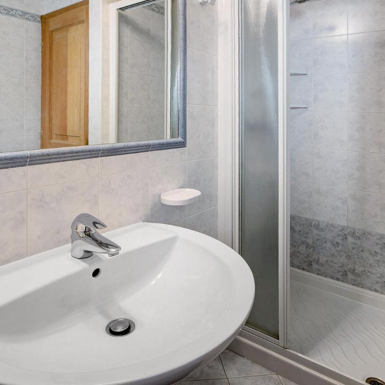 Appartamenti Chestel - Appartamento Deluxe con 2 Camere da Letto e Vista Giardino - 22