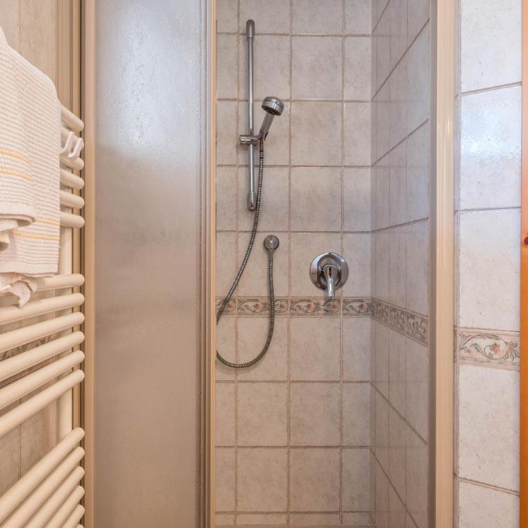 Beckenbinder Apartement Schlern - Superior One-Bedroom Apartment with Balcony - 16