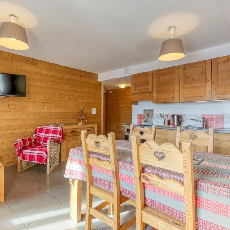 Chalet Arvina - Appartement 3 Chambres Premium avec Balcon - 6