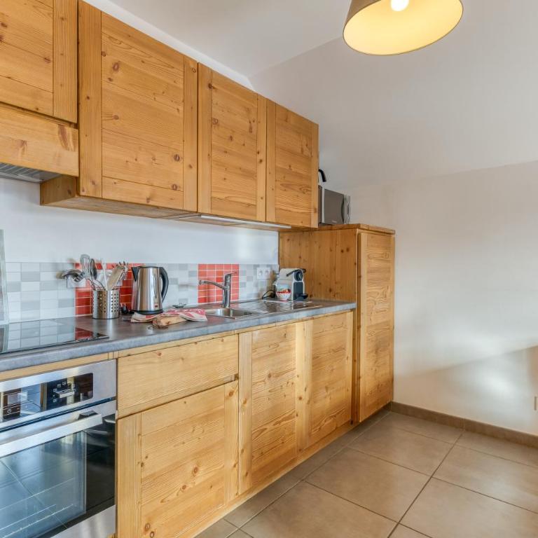 Chalet Arvina - Appartement 3 Chambres Premium avec Balcon - 8