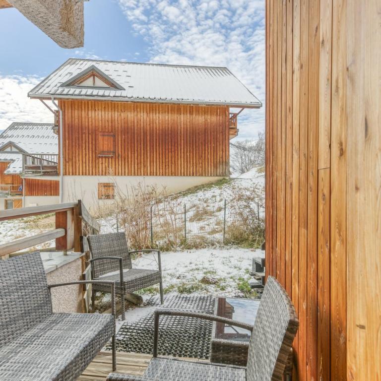 Chalet Arvina - Appartement 3 Chambres Premium avec Balcon - 15