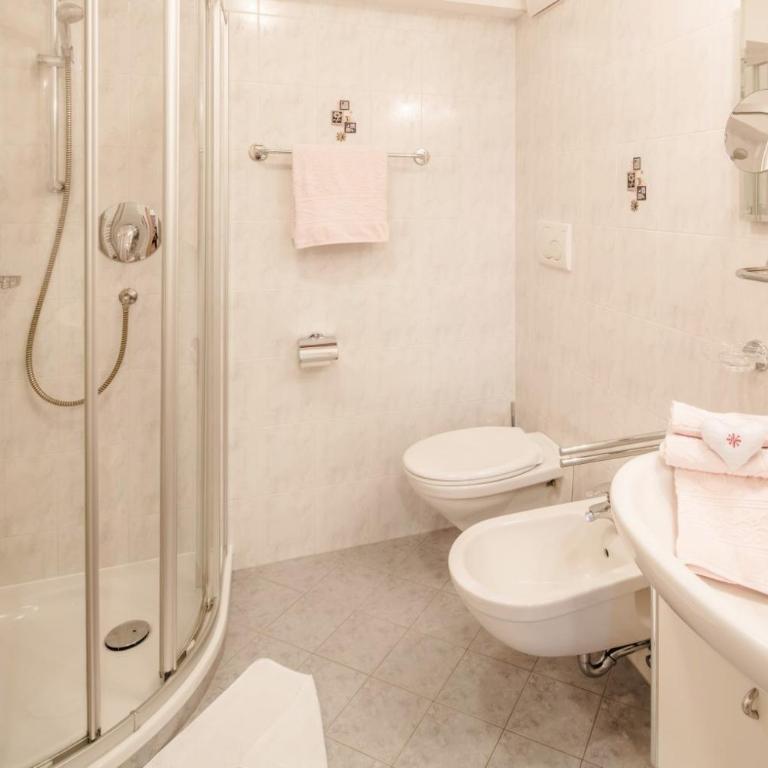 Voppichlhof App Alpenrose - Two-Bedroom Deluxe Apartment with Garden View - 6