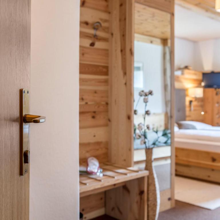 Haus Sonnegg Sonnenuntergang - One-Bedroom Apartment with Garden View - 10