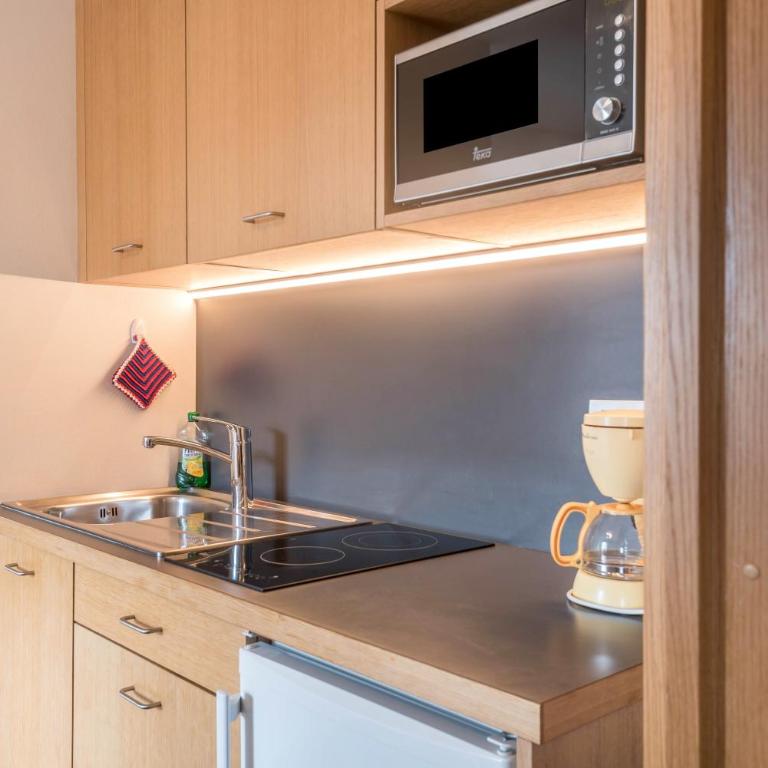 Haus Sonnegg Sonnenuntergang - One-Bedroom Apartment with Garden View - 14