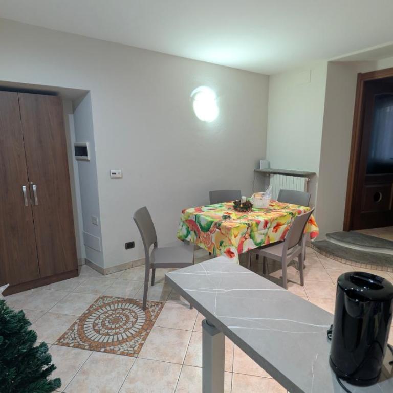 La Casa di Dede Trilocale nel Cuore di Cuneo - Two-Bedroom Apartment - 12