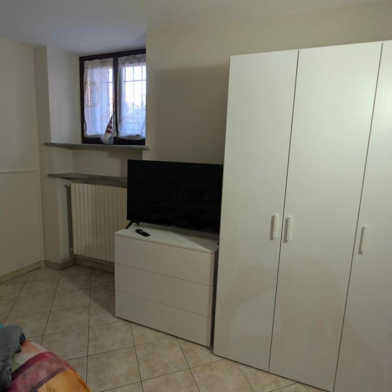 La Casa di Dede Trilocale nel Cuore di Cuneo - Two-Bedroom Apartment - 2