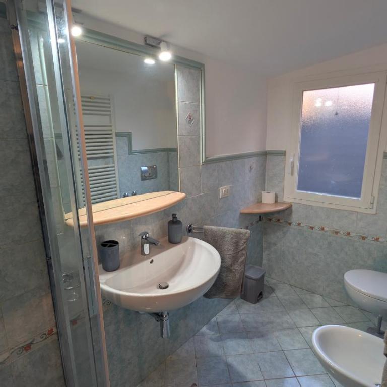 La Casa di Dede Trilocale nel Cuore di Cuneo - Two-Bedroom Apartment - 9