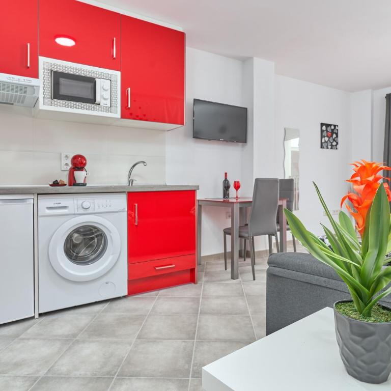 Nerja Boutique 104 Beauty - Studio with Terrace - 9