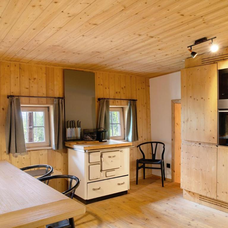 Berghaus Wiesegg - Uriges Tiroler - Premium Apartment mit 3 Schlafzimmern und Balkon - 11