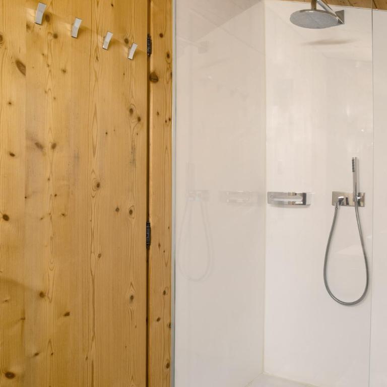 Berghaus Wiesegg - Uriges Tiroler - Premium Apartment mit 3 Schlafzimmern und Balkon - 25