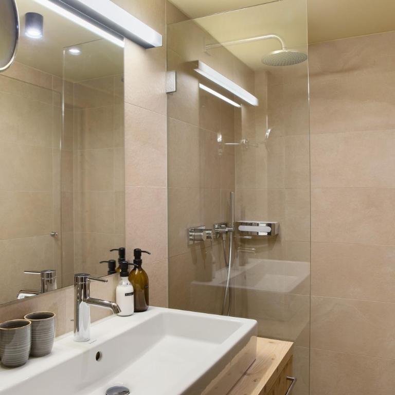 Berghaus Wiesegg - Uriges Tiroler - Premium Apartment mit 3 Schlafzimmern und Balkon - 20