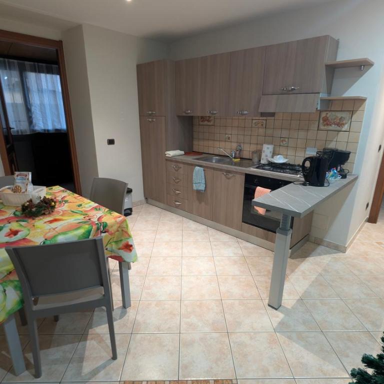 La Casa di Dede Trilocale nel Cuore di Cuneo - Two-Bedroom Apartment - 1