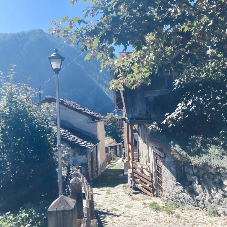 La Taverna dei Due Gufi - Appartamento Deluxe con 2 Camere da Letto e Balcone - 34