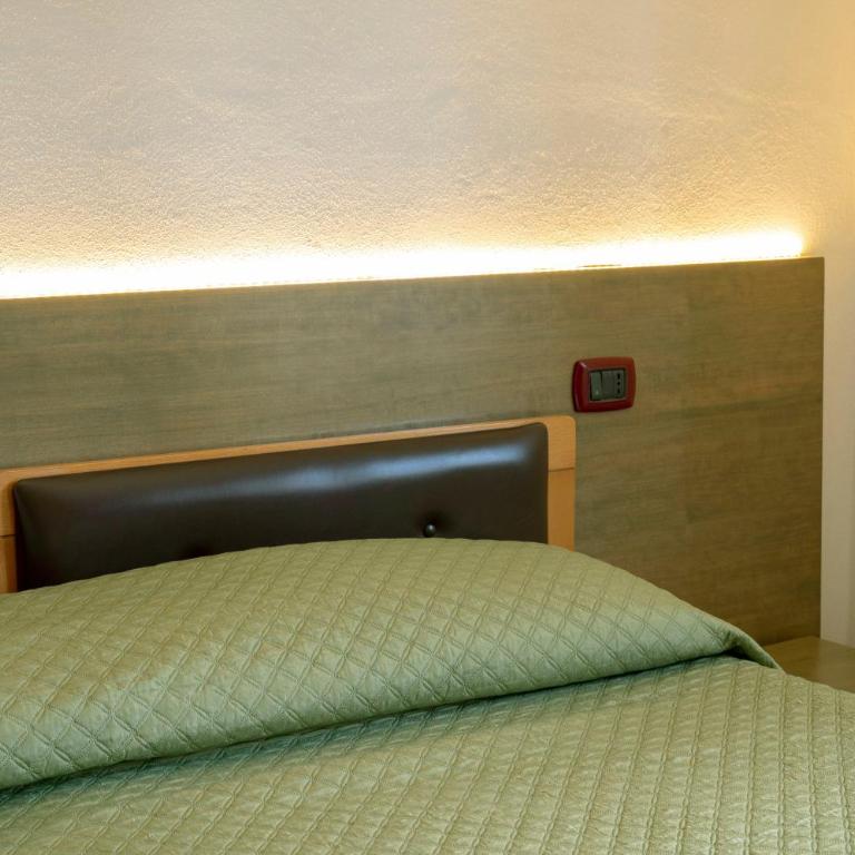 Atenaion Otranto - Appartamento Deluxe con 2 Camere da Letto e Vista Giardino - 9