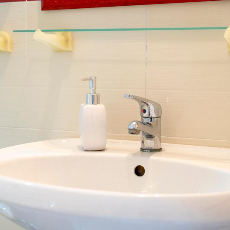 Atenaion Otranto - Appartamento Deluxe con 2 Camere da Letto e Vista Giardino - 17