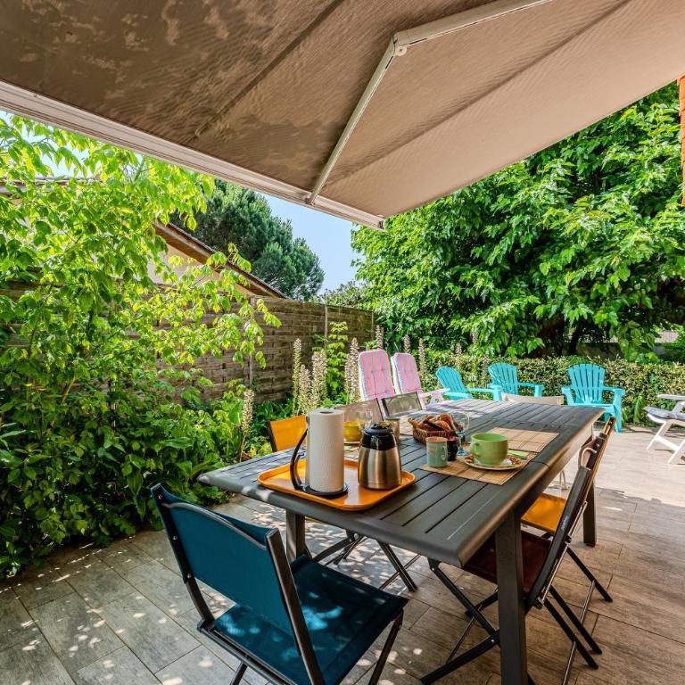 Villa Les Tamaris 8 Personnes - Villa - Vue sur Jardin - 1