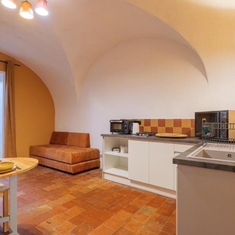 Gite le Parc - Chambre Quadruple avec Douche - 17