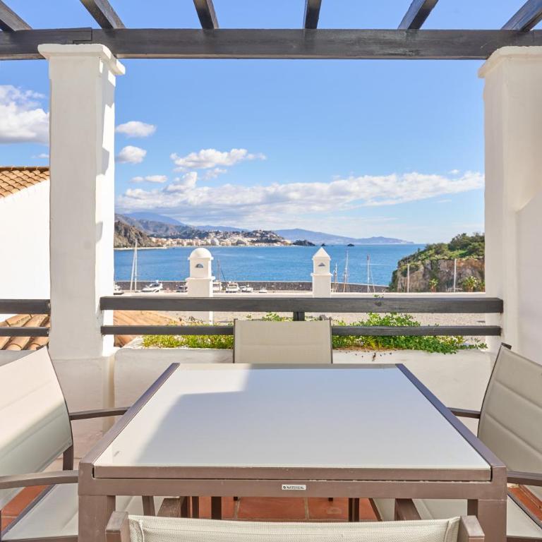 Casa Maritima - Three-Bedroom House - 2
