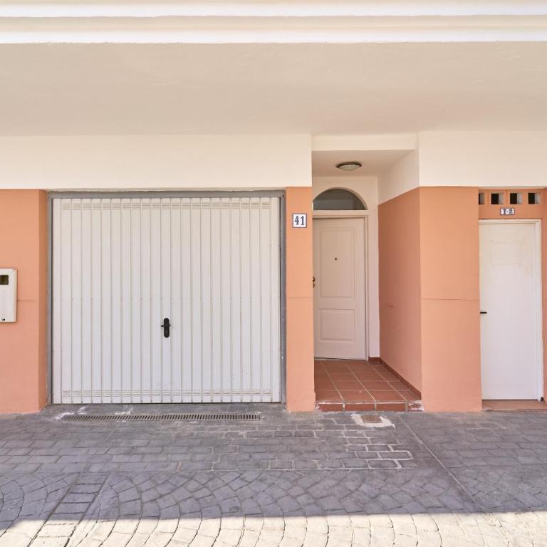 Casa Maritima - Three-Bedroom House - 25