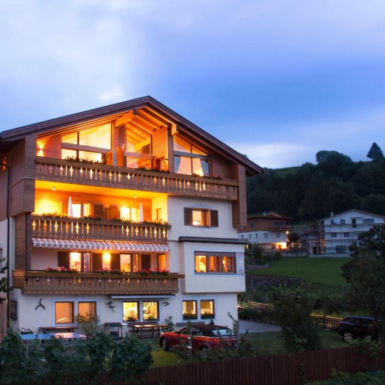 Living Suite - Deluxe-Apartment mit 2 Schlafzimmern und Gartenblick - 2