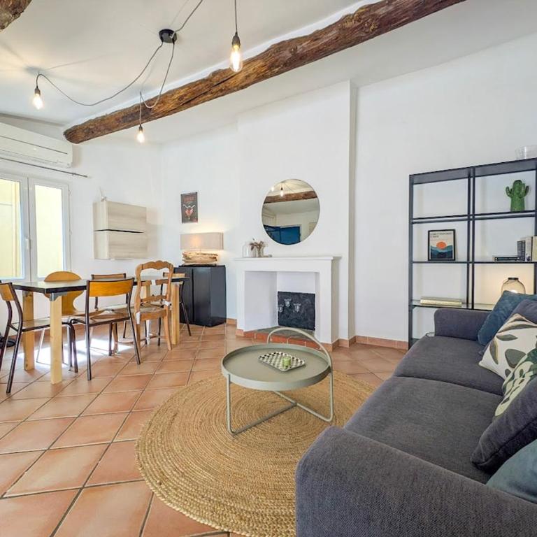 Grand studio, coin nuit & terrasse, plein centre - Apartment mit 1 Schlafzimmer - 1