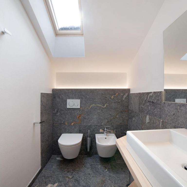 Herrischner Apartement 2 - Deluxe-Apartment mit 2 Schlafzimmern und Gartenblick - 17