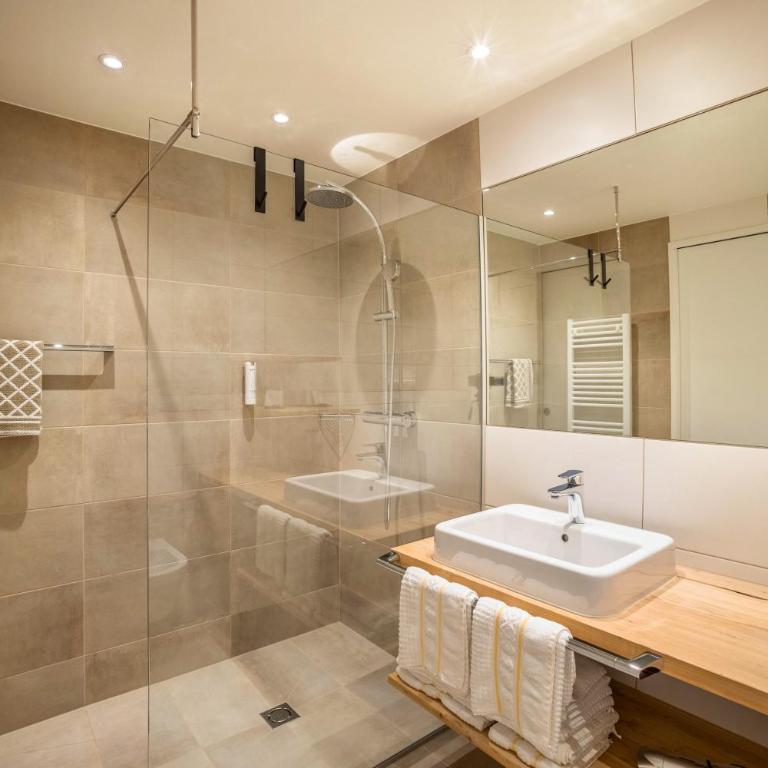 Stoana Apt 4-1 - Deluxe-Apartment mit 2 Schlafzimmern und Gartenblick - 20