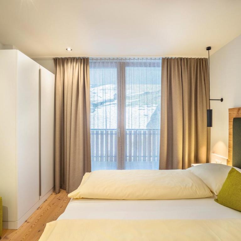Stoana Apt 4-1 - Deluxe-Apartment mit 2 Schlafzimmern und Gartenblick - 12