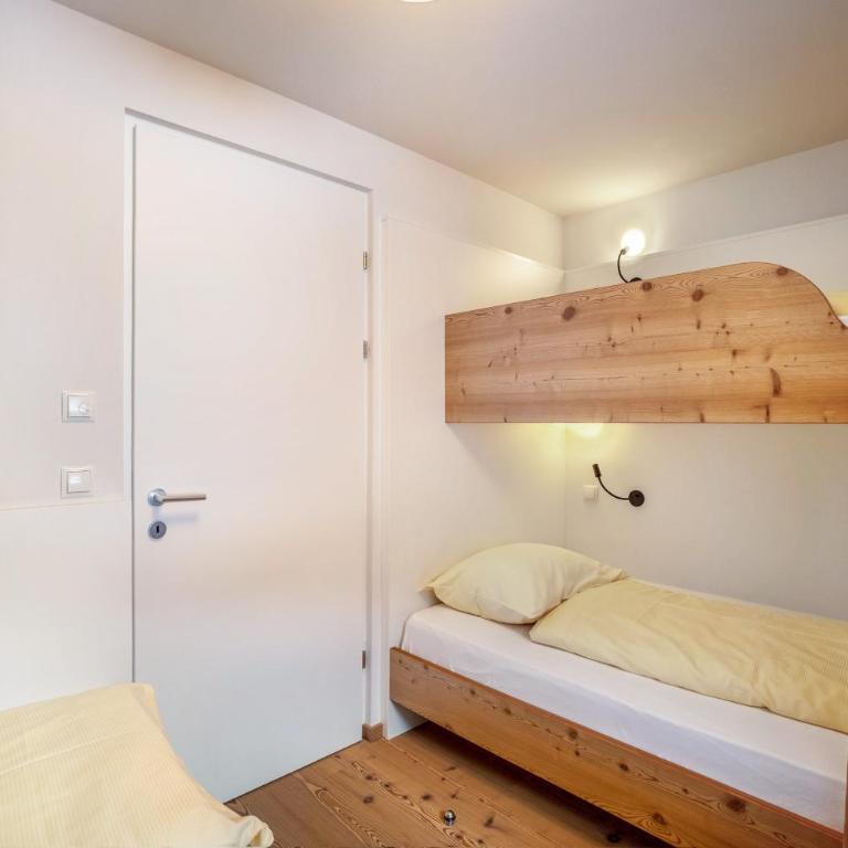 Stoana Apt 4-1 - Deluxe-Apartment mit 2 Schlafzimmern und Gartenblick - 16
