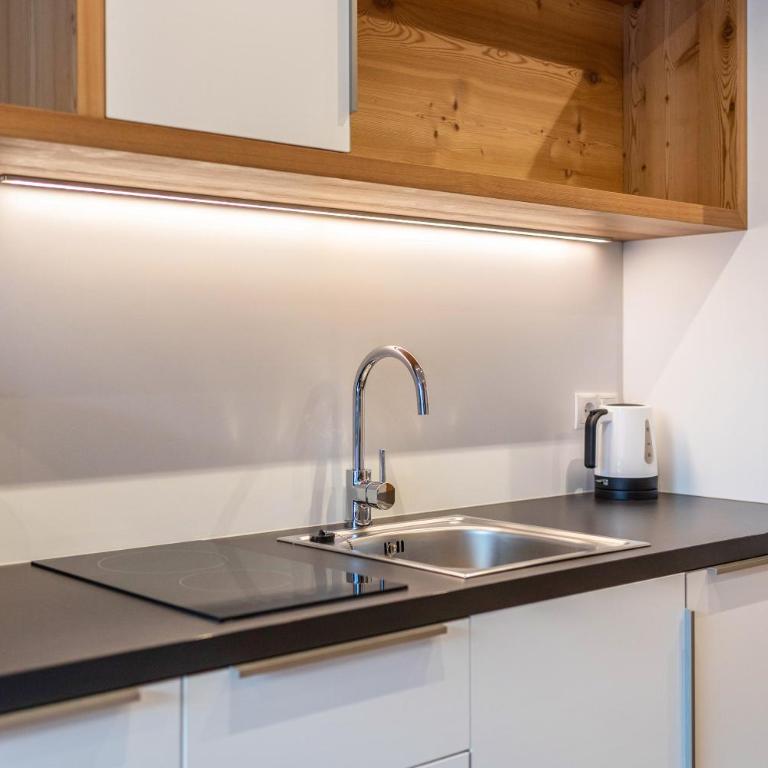 Stoana Apt 4-1 - Deluxe-Apartment mit 2 Schlafzimmern und Gartenblick - 5