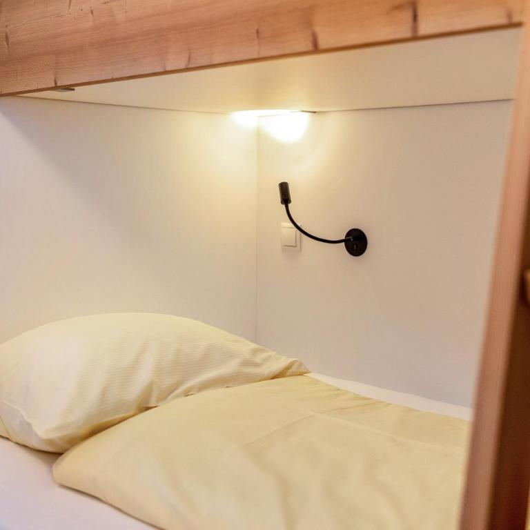 Stoana Apt 4-1 - Deluxe-Apartment mit 2 Schlafzimmern und Gartenblick - 17