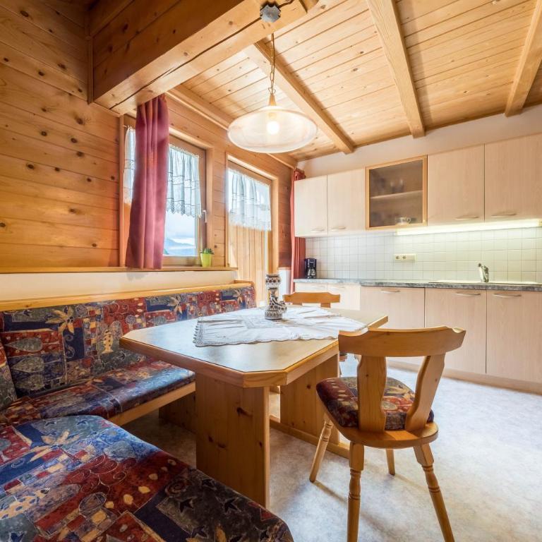 Haus Hubertus - Fewo 5 - Appartamento Superior con 1 Camera da Letto e Balcone - 10