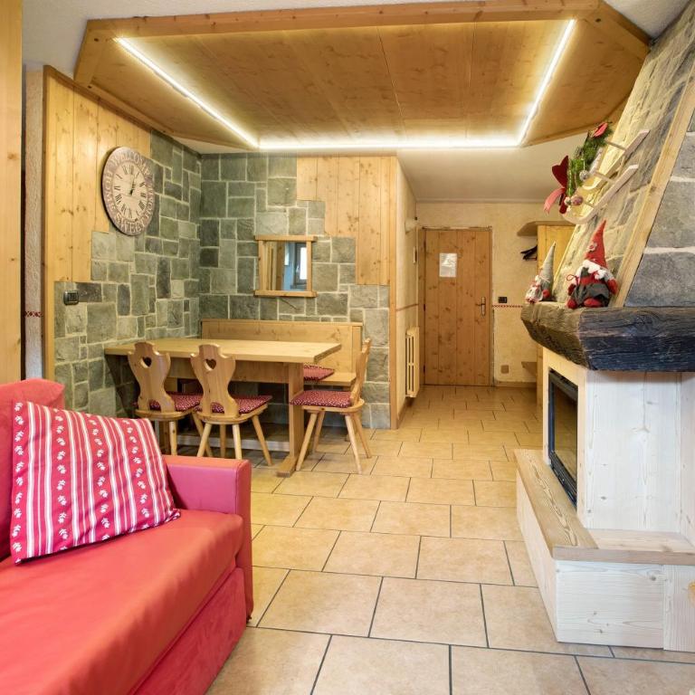 Baita dei ski app 1 - Appartamento Deluxe con 2 Camere da Letto e Vista Giardino - 1