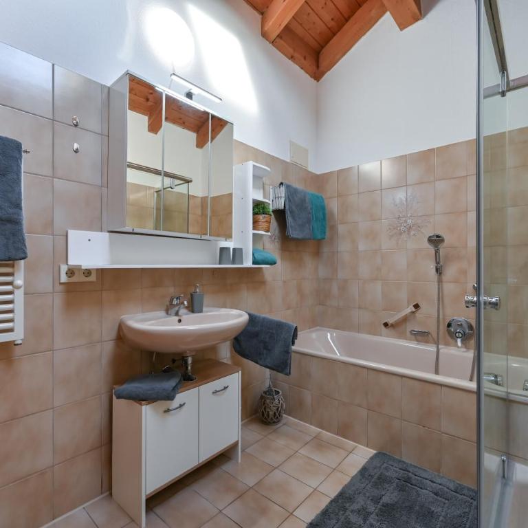 Ferienwohnung Alpenvogel - Superior Apartment mit 1 Schlafzimmer und Balkon - 10