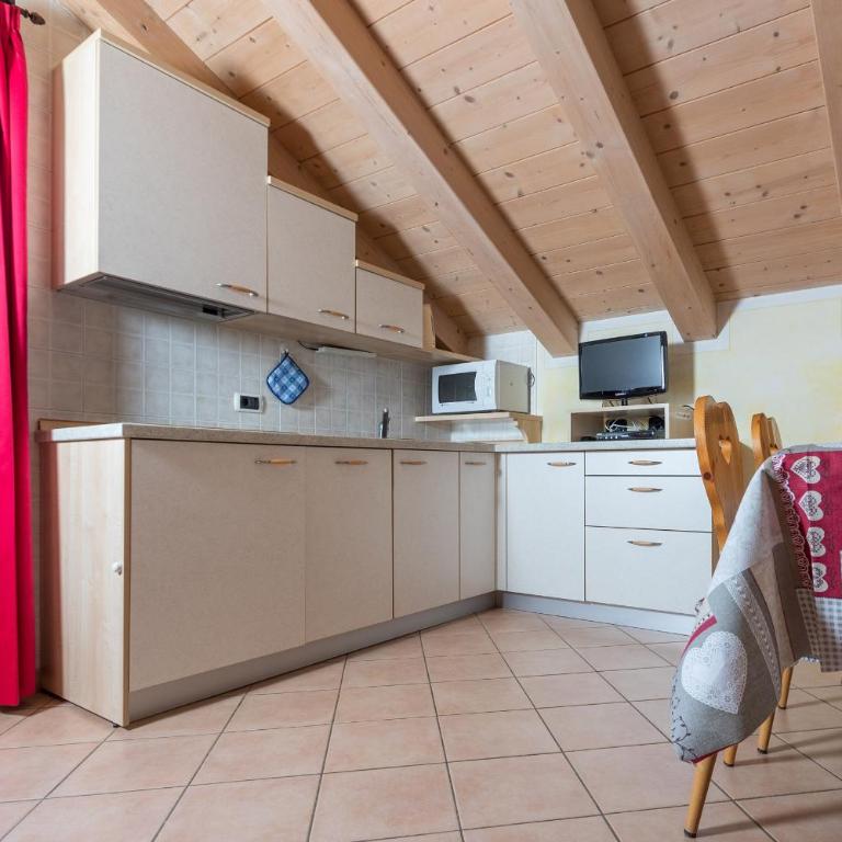 Stefano 2 - Two-Bedroom Apartment with Mountain View - 2
