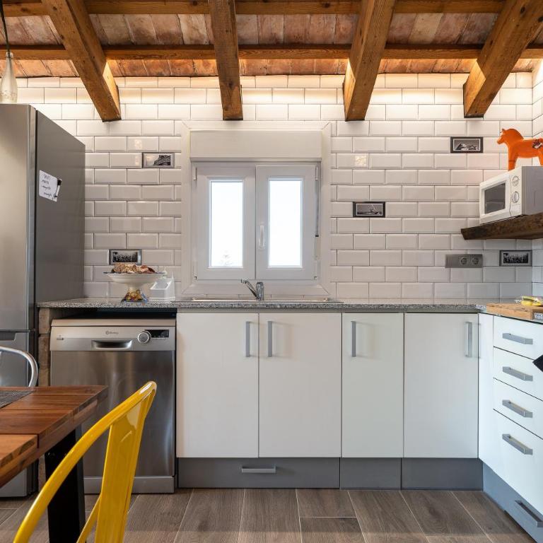Casa rural Maño - Three-Bedroom House - 11