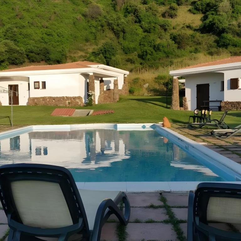 Resort Con Piscina- La Fattoria - Habitación Triple con ducha - 18