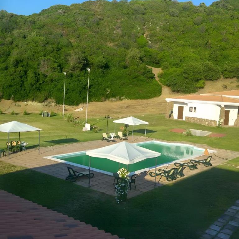 Resort Con Piscina- La Fattoria - Habitación Triple con ducha - 19