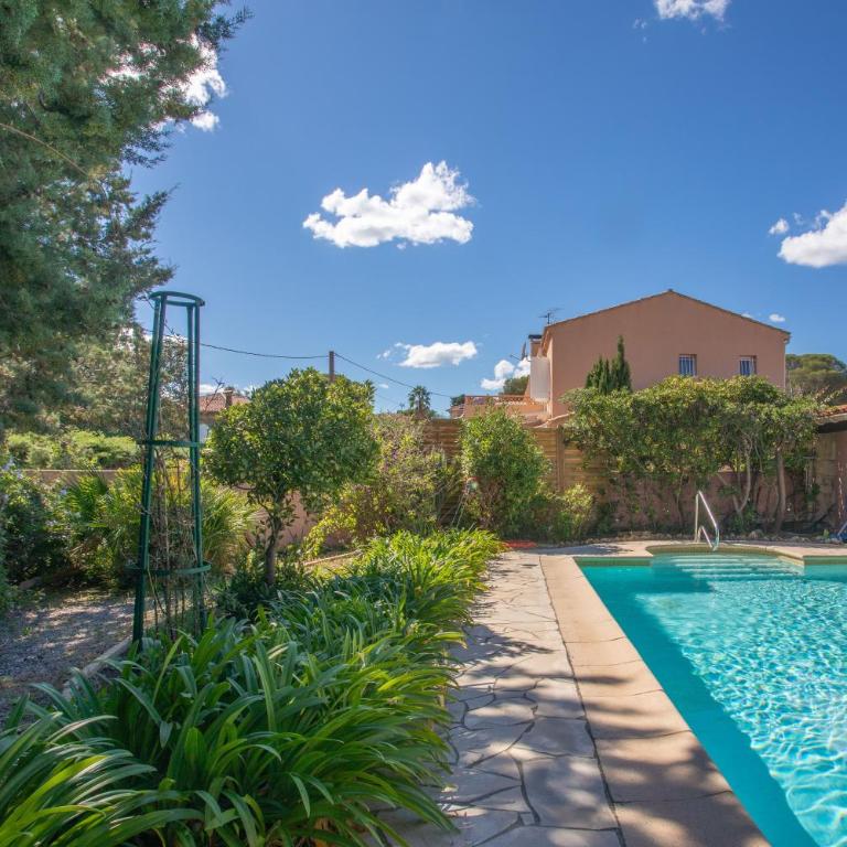 Coin de paradis plage Peguiere - Two-Bedroom Deluxe Apartment with Garden View - 27