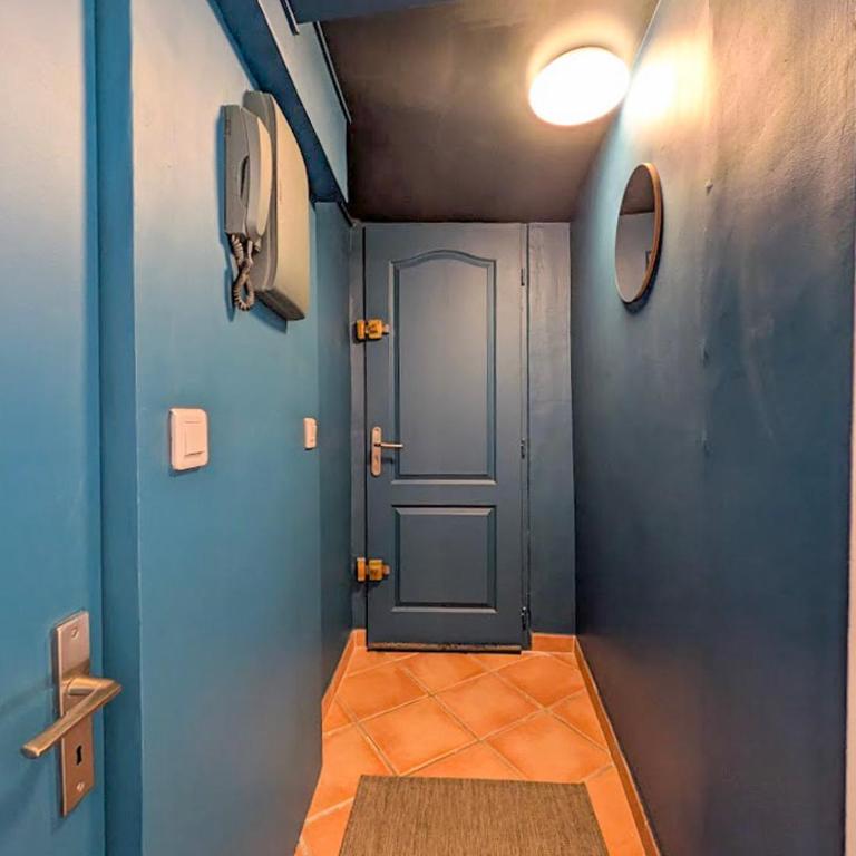 Grand studio, coin nuit & terrasse, plein centre - Apartment mit 1 Schlafzimmer - 6